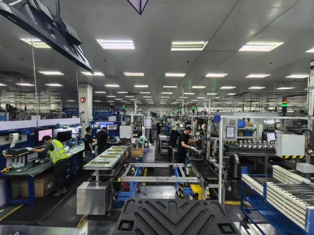 上海嘉定企業節日堅守忙生產，服務保障不打烊